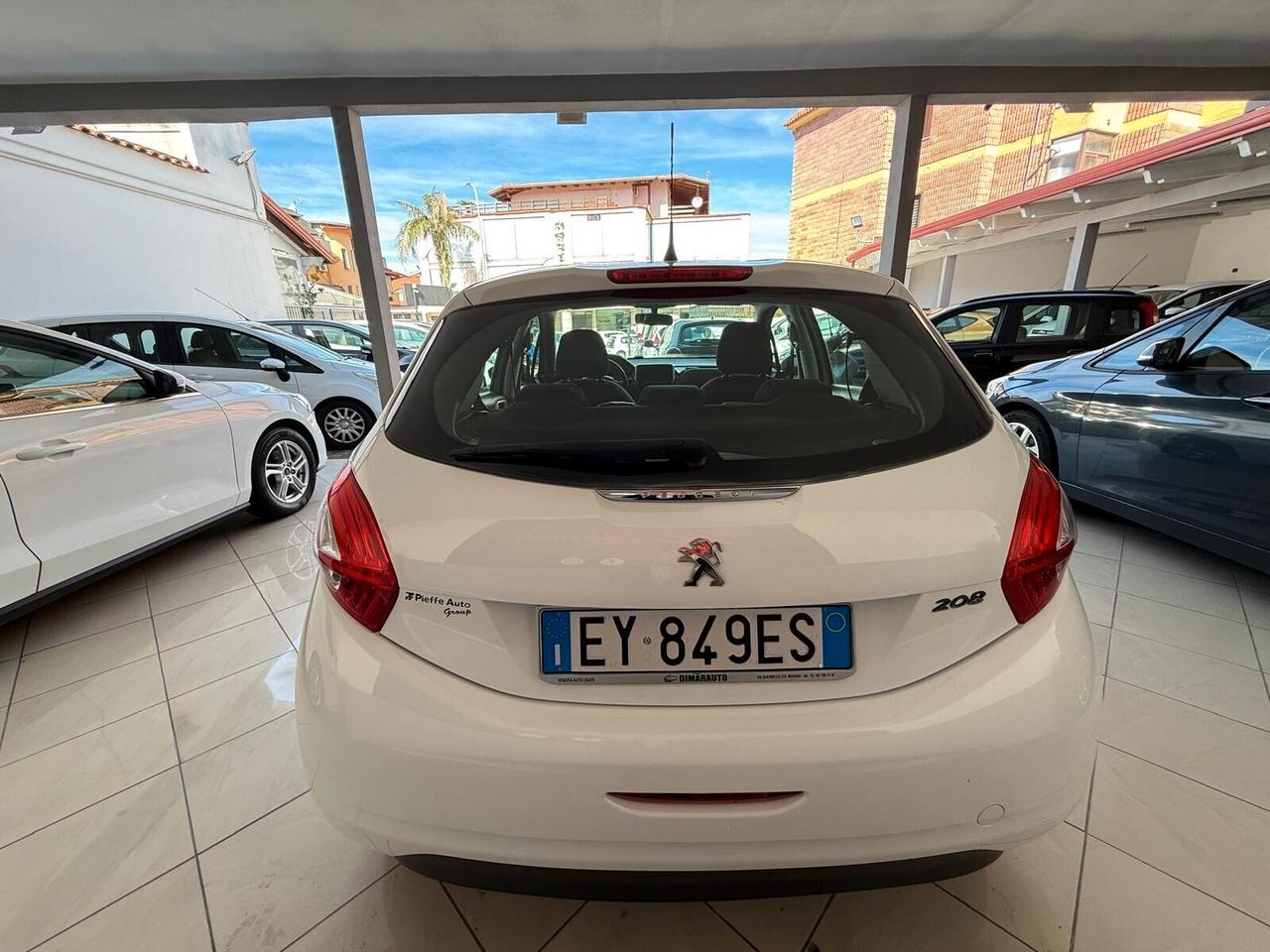 PEUGEOT 208 1.2 BENZINA CON 138.000 KM 2015
