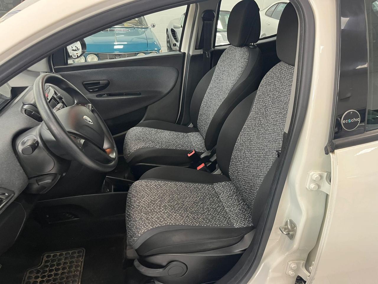 Lancia Ypsilon 1.0 hybrid