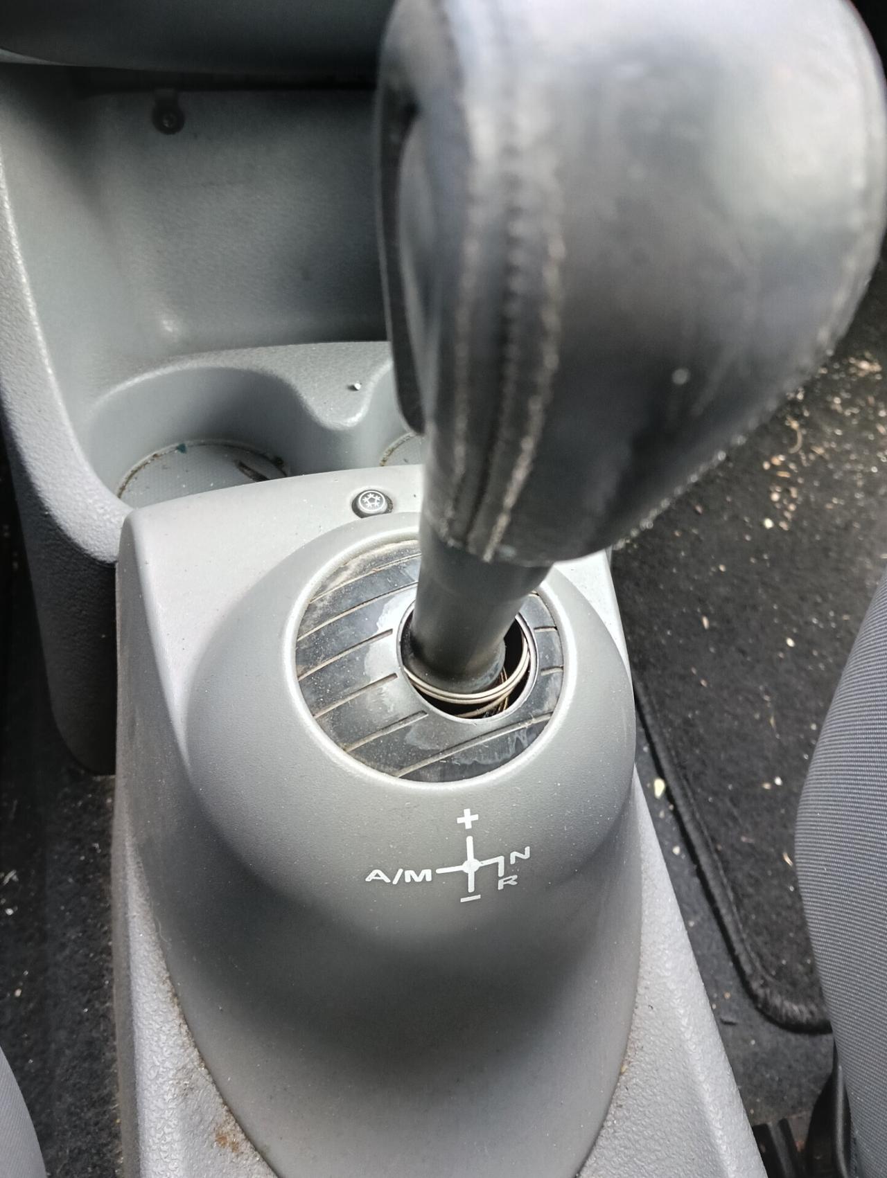 Renault Modus 1.5 dCi 85CV /Automatica