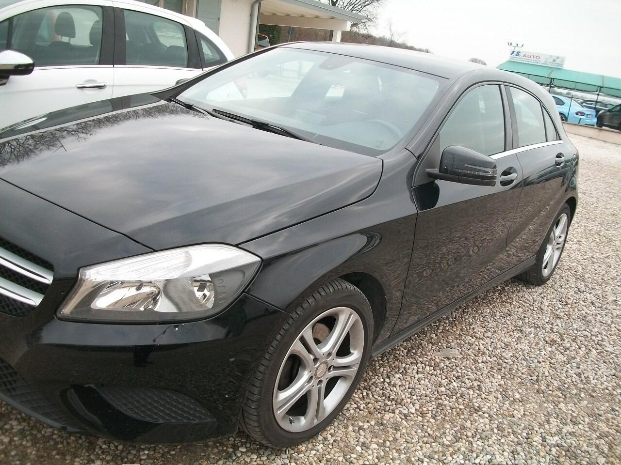 Mercedes-benz A 180 Premium CC 1595 KW 90 HP 122 KM 97650 TALIANDATI GARANZIA UN ANNO BENZINA EURO 06 NERA