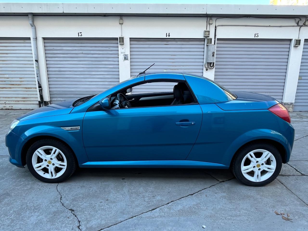 Opel Tigra TwinTop 1.4 16V Sport CABRIO
