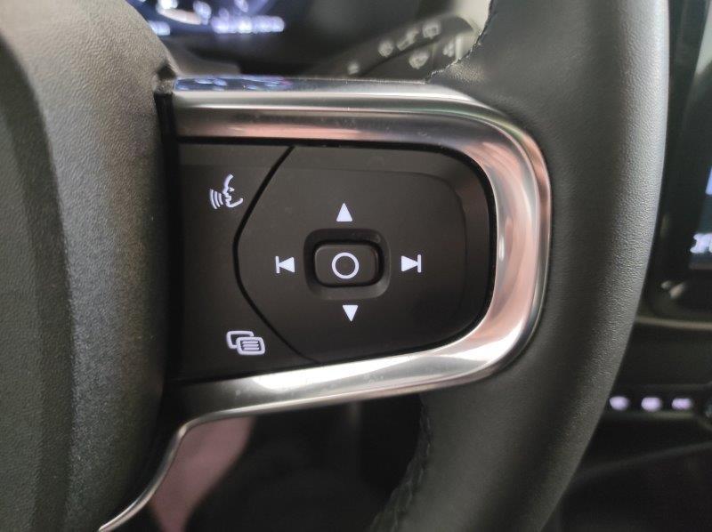 VOLVO XC40 (2017-->) - XC40 T2 Core