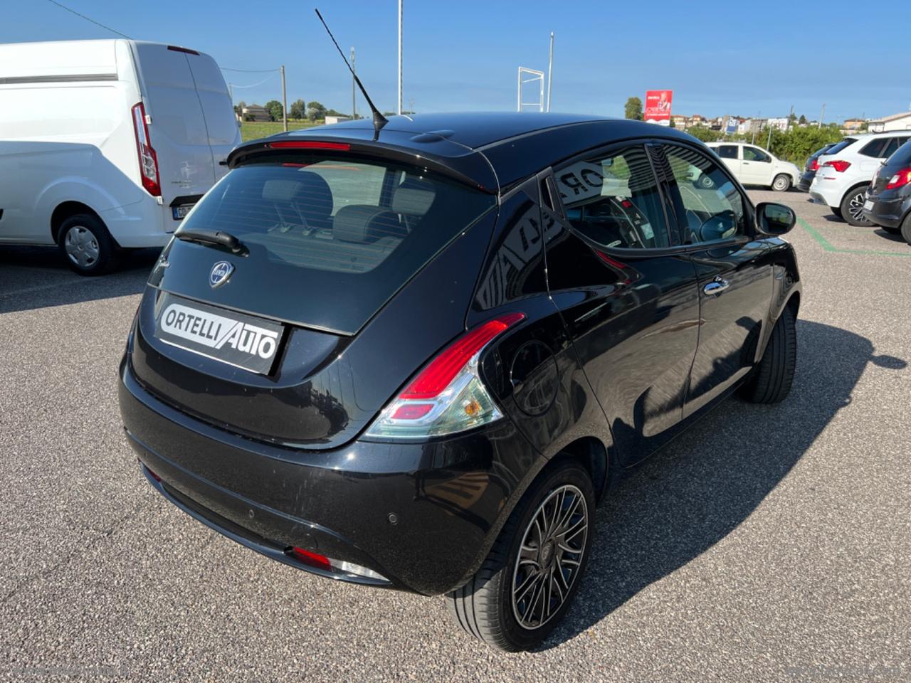 LANCIA Ypsilon 1.2 69 CV 5p. S&S Gold NEOPATENTATI