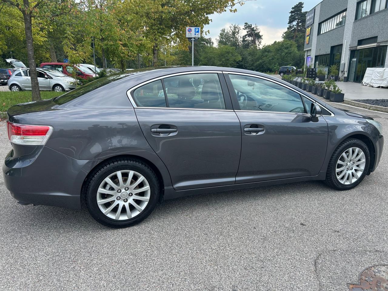Toyota Avensis 1.8 Executive