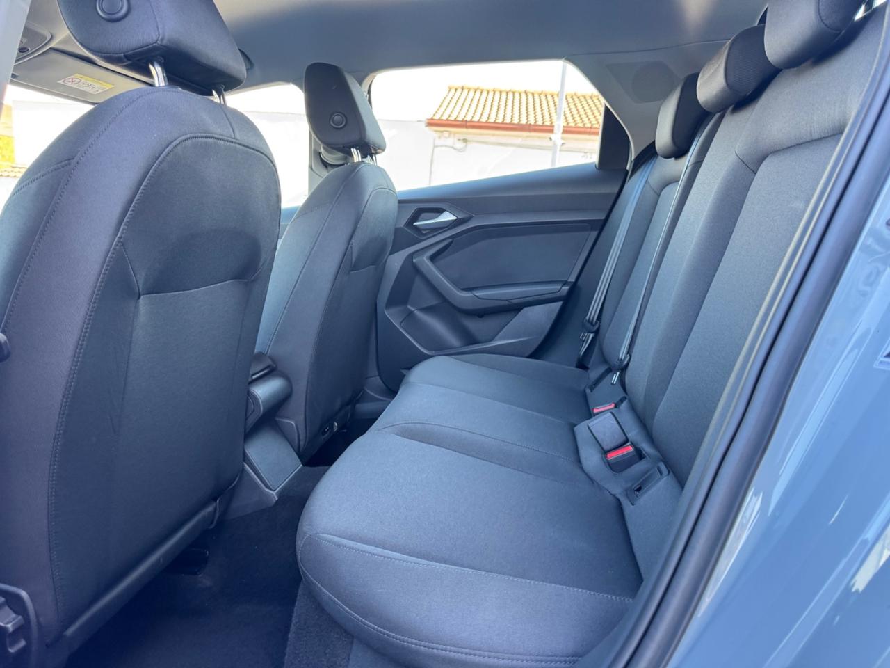 Audi A1 citycarver 30 TFSI Identity Contrast
