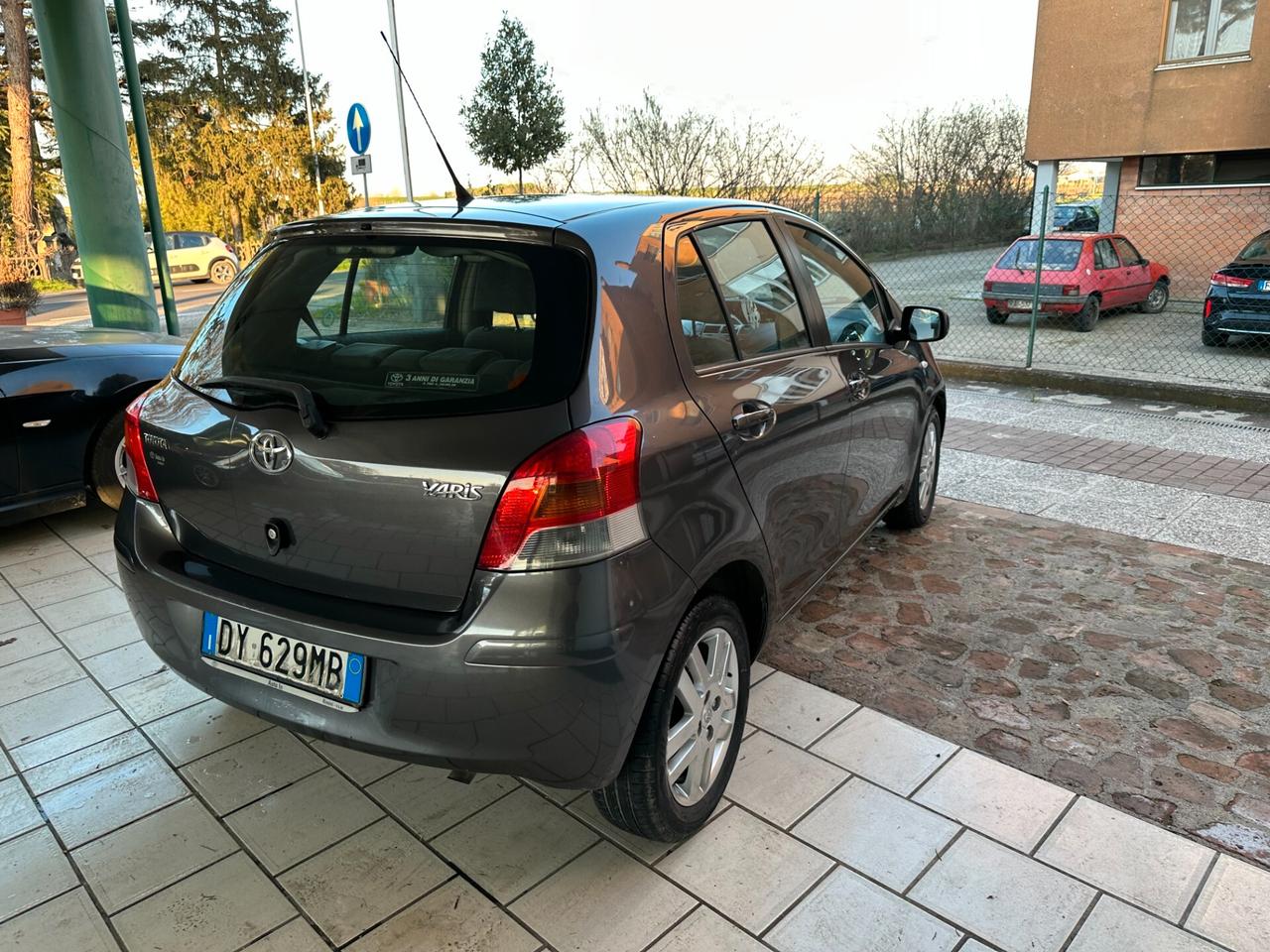 Toyota Yaris 1.4 D-4D (12 RATE)