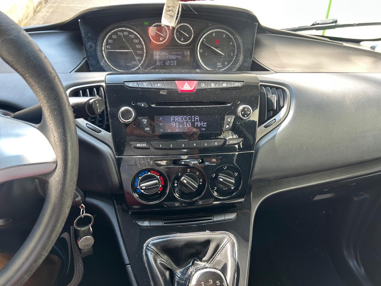 Lancia Ypsilon 1.3 MJT 16V 95 CV 5 porte S&S Elefantino
