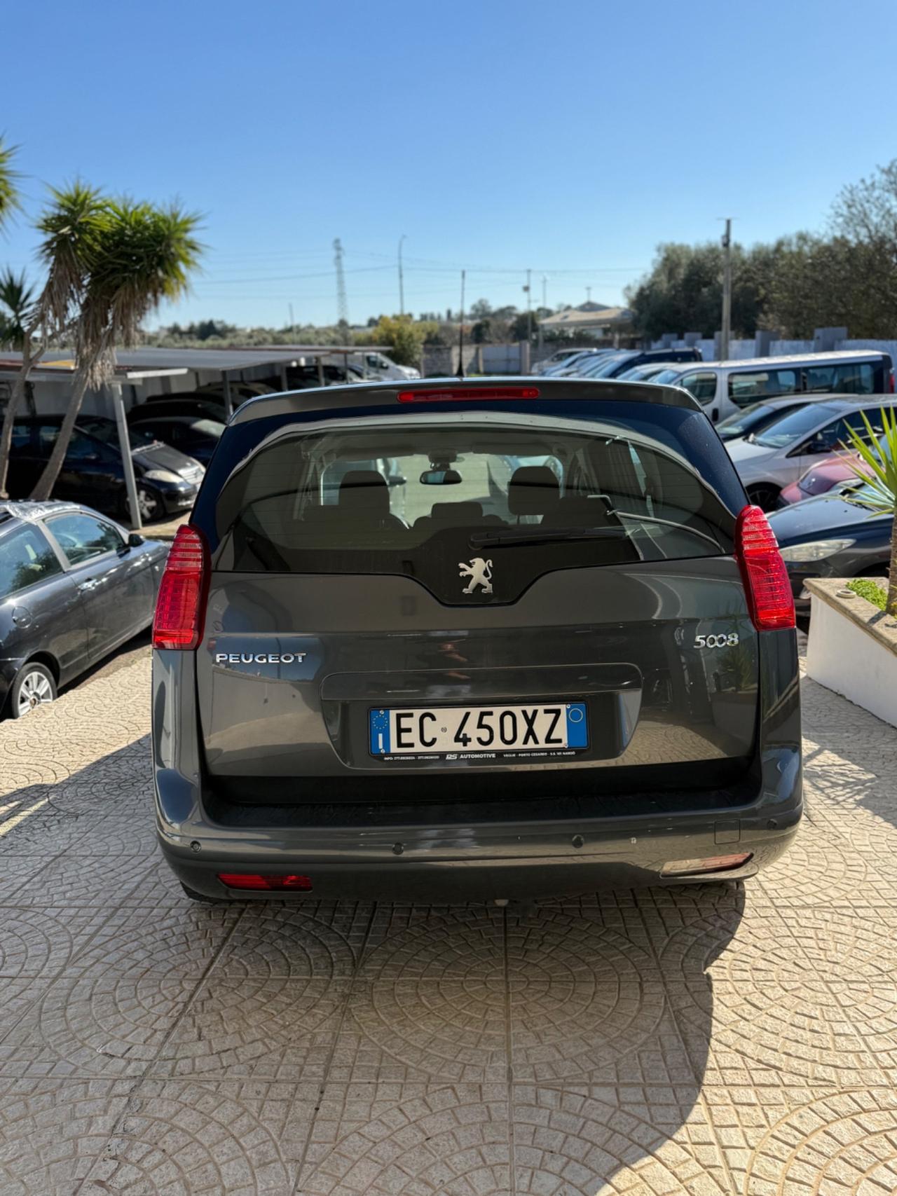 Peugeot 5008 1.6 gancio traino 7 posti