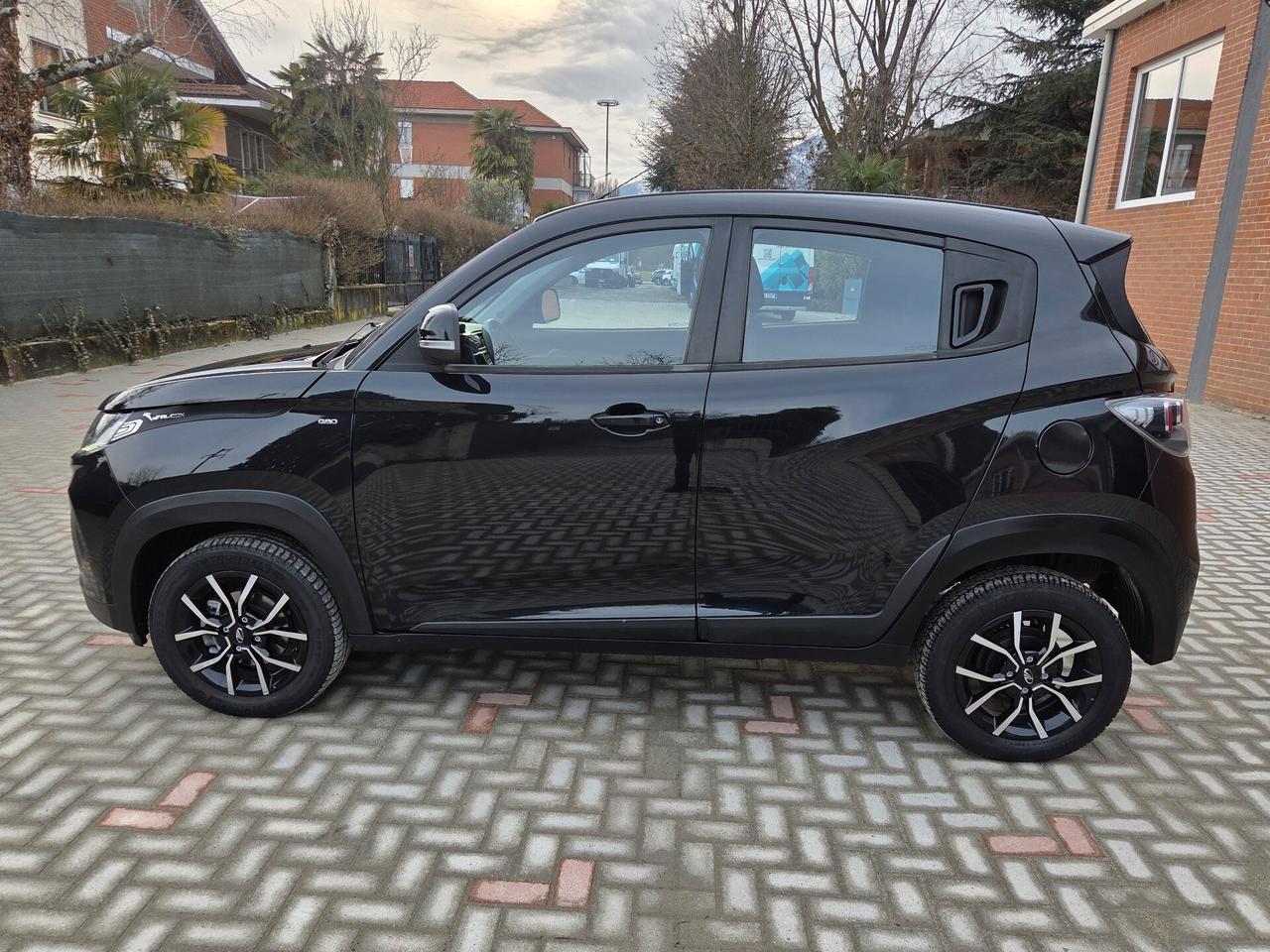 Mahindra KUV100 1.2 VVT K8 87cv