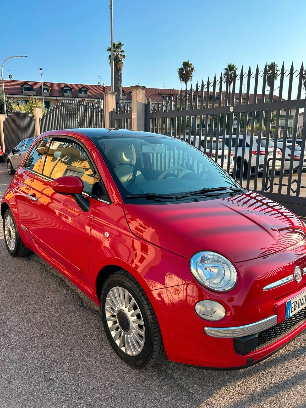 Fiat 500 1.2 Lounge CAMBIO AUTOMATICO ANNO 2010