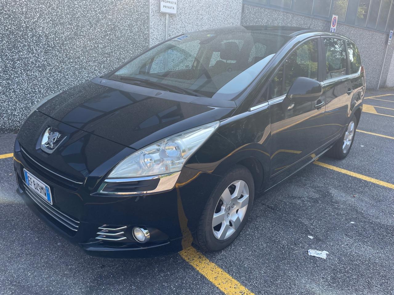 Peugeot 5008 1.6 VTi 120CV*7 posti*Neopatentati*