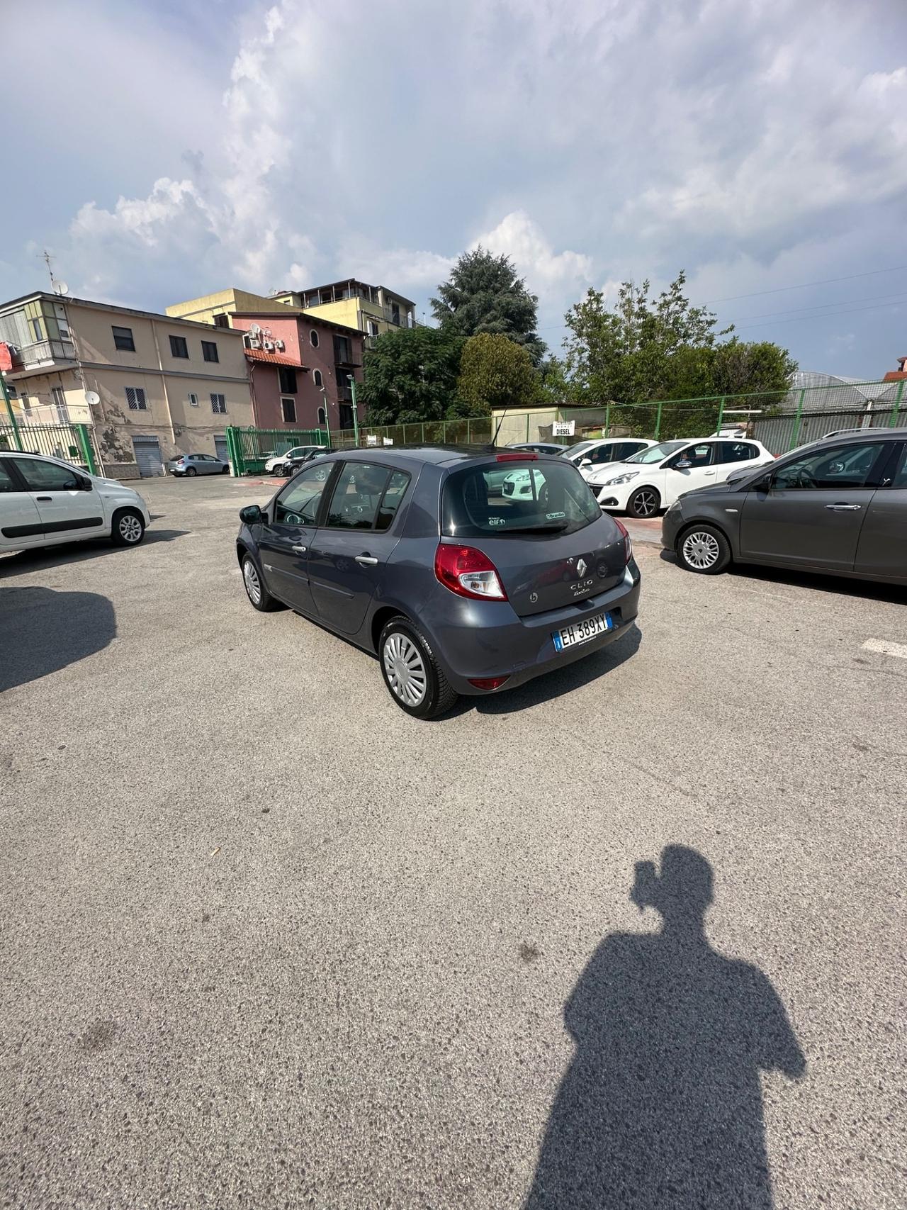 Renault Clio 1.2 16V 5 porte Luxe