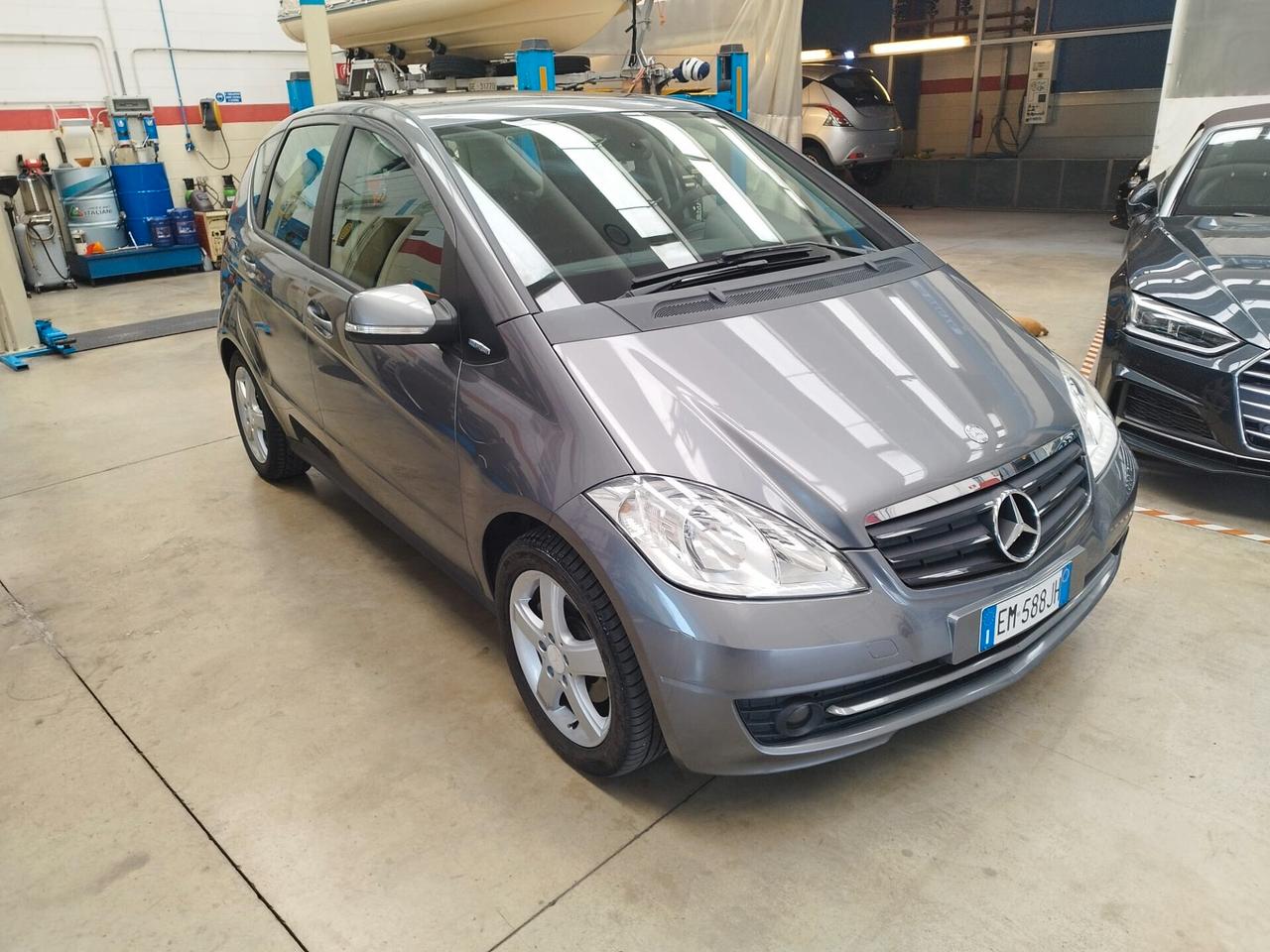 Mercedes-benz A 160 CDI BlueEFFICIENCY Premium