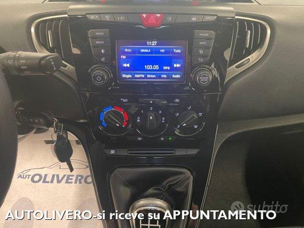 LANCIA Ypsilon 1.2 69 CV 5 porte-UNIPRO