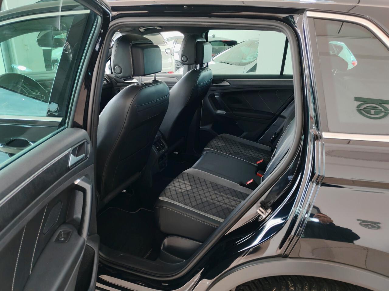 VW Tiguan 2.0 TDI 150cv DSG R-Line TETTO 2021