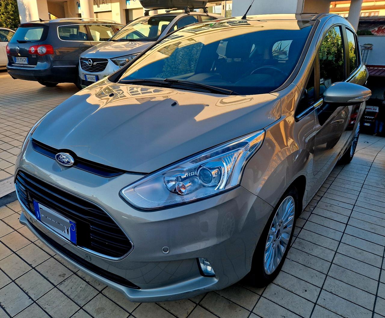 Ford B-Max 1.6 TDCi 95 CV Titanium NEOPATENTATI OKNTATI