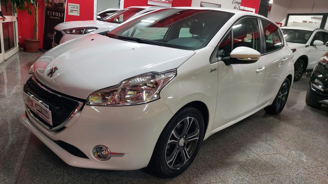 Peugeot 208 PureTech 82 5 porte Allure