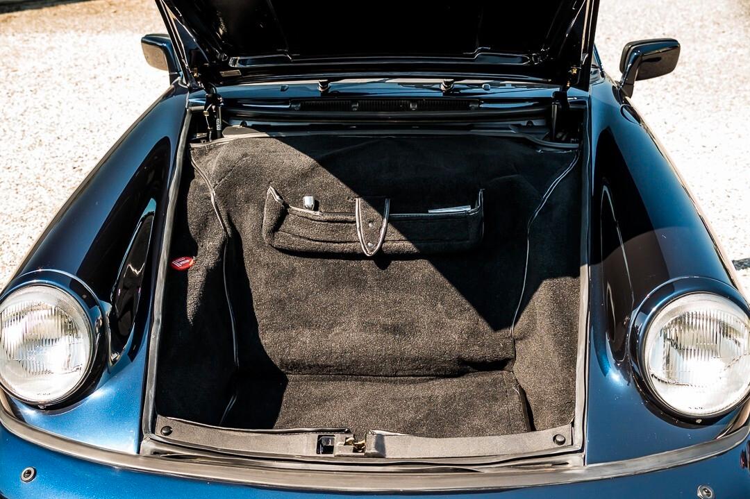 Porsche 911 964 Carrera Cabriolet