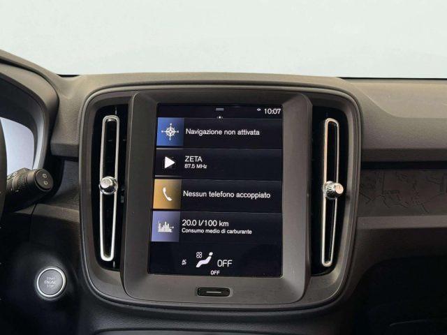 VOLVO XC40 T2 ESSENTIAL AUTOMATICA