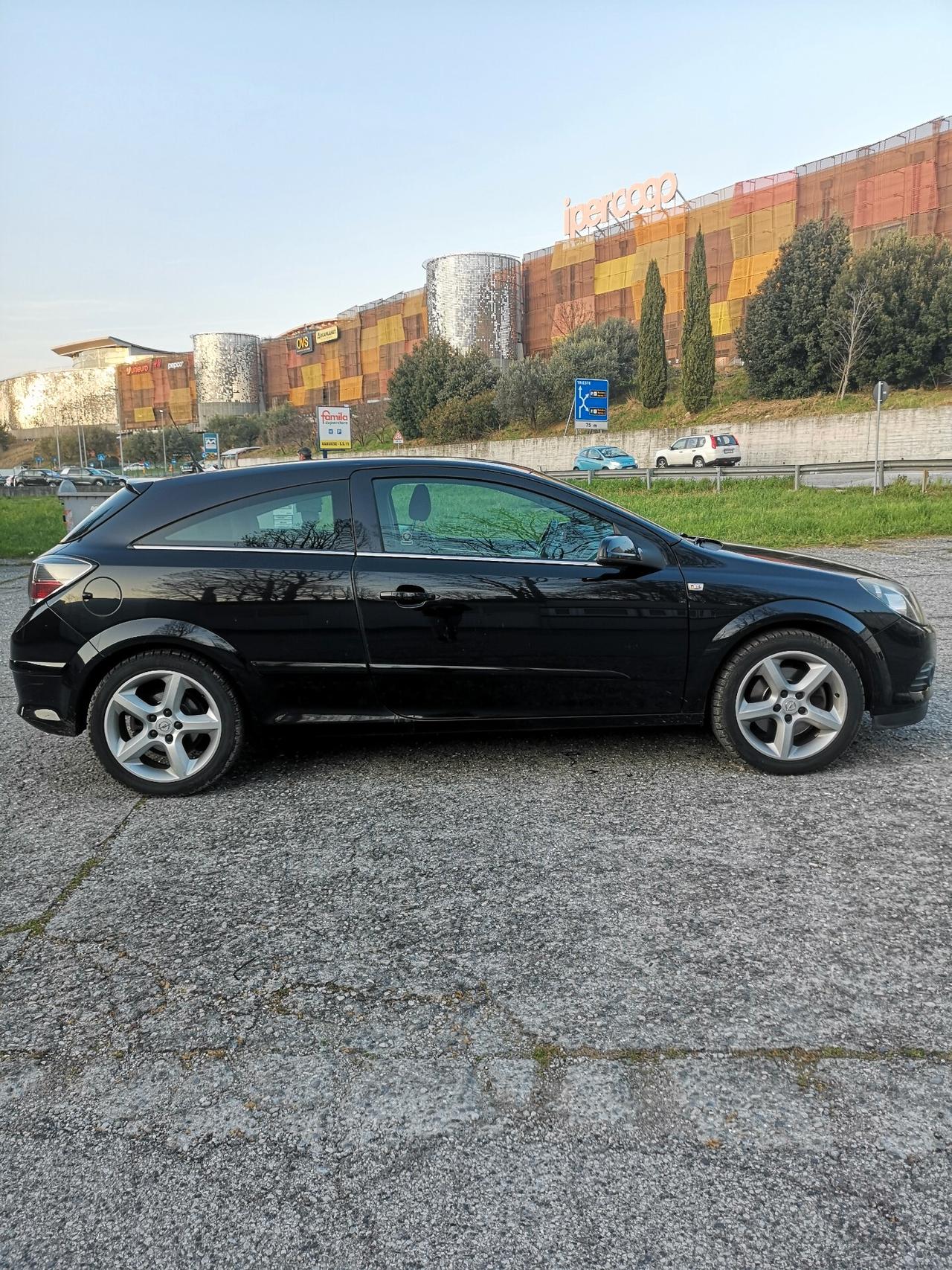 Opel Astra GTC 1.3 125 CV - 2007