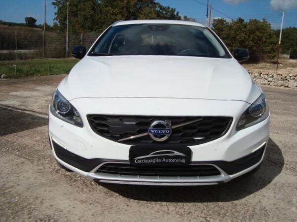 Volvo V60 Cross Country D3 Geartronic Summum