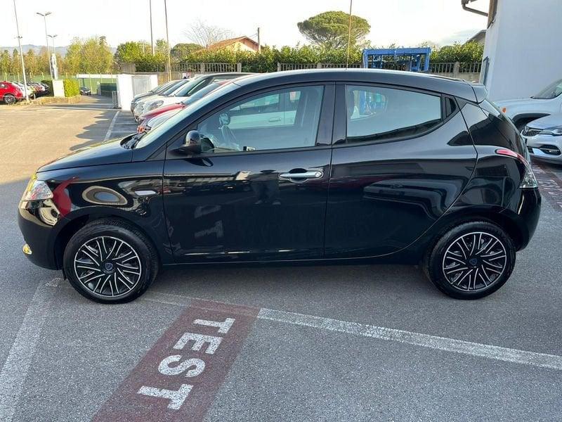 Lancia Ypsilon 1.0 FireFly 70cv Hybrid Silver Plus