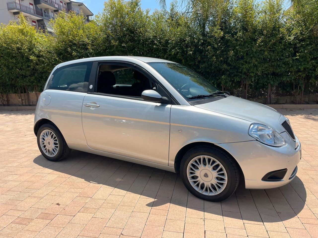 Lancia Ypsilon "Finanziabile Senza Busta Paga"