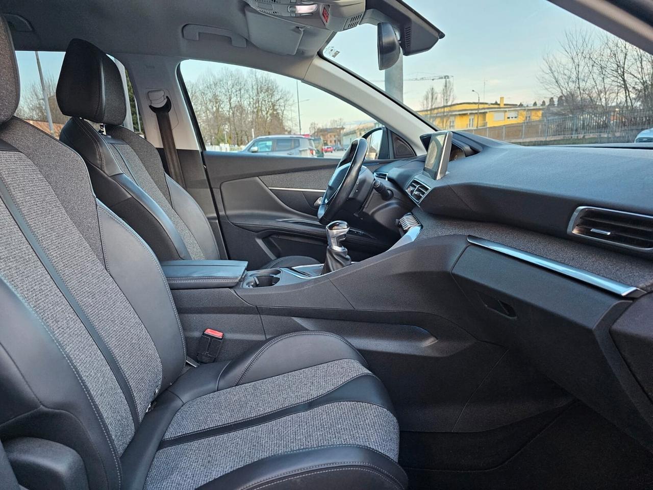 Peugeot 3008 BlueHDi 120cv Allure*S&S*Navi*Led*Euro6*Unipro*