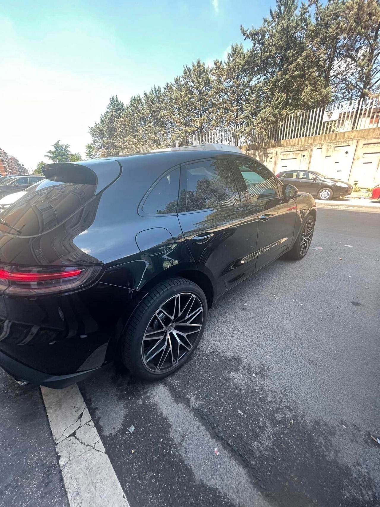 Porsche Macan T 265 cv modello 2024 sportpacket tetto pelle totale