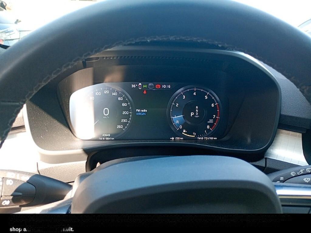 VOLVO XC40 1.5 T2 129CV AUTOM. CORE ( FARI LED - COCKPIT - CRUISE - NAVI - PDC )