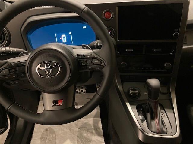 Toyota Yaris Nuova GR Circuit DAT da 280 CV Italiana cambio automatico 8 marce