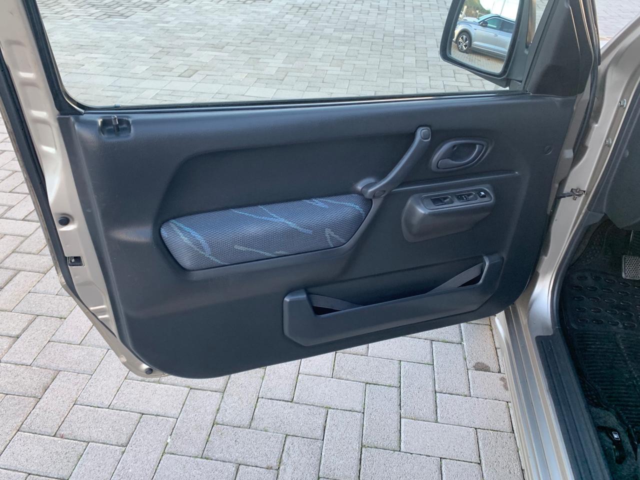 Suzuki Jimny 1.5 DDiS cat 4WD 2005