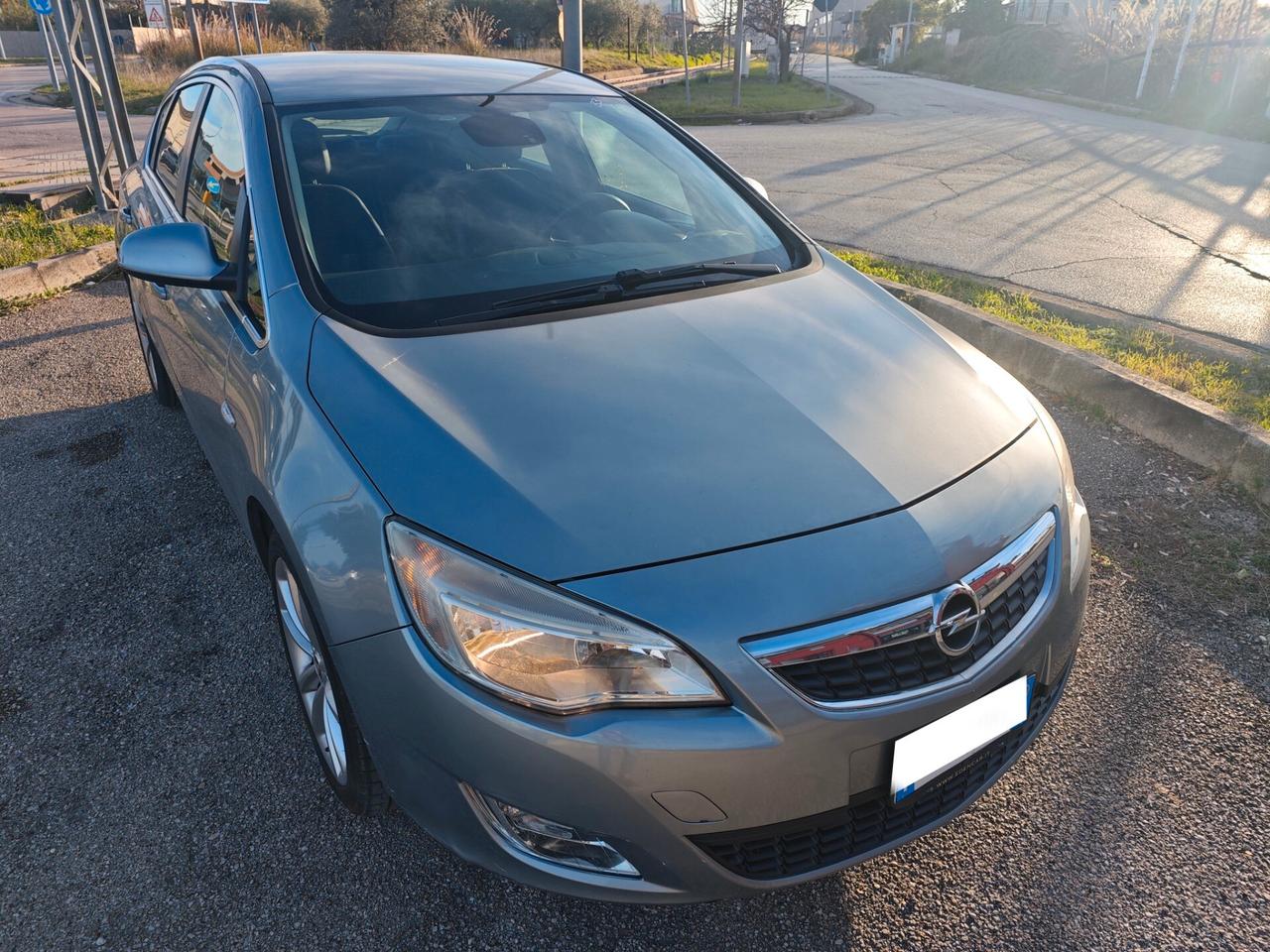 Opel Astra 1.4 Turbo 5 porte Cosmo