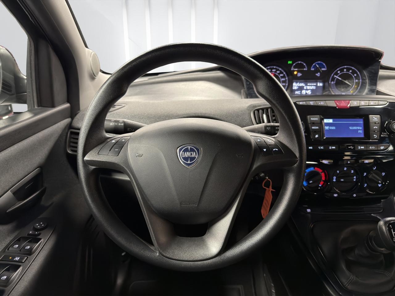 Lancia Ypsilon 1.0 firefly hybrid Silver Plus s&s 70cv