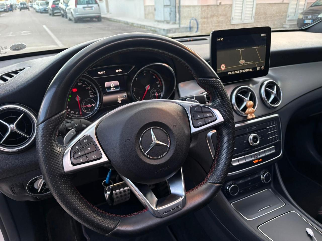 Mercedes CLA 220d Premium Amg Night ed. OPACA