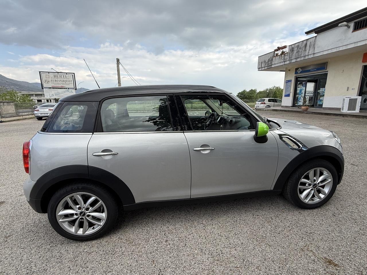 MINI 1.6 COOPER D COUNTRYMAN ADATTA NEOPATENTATI
