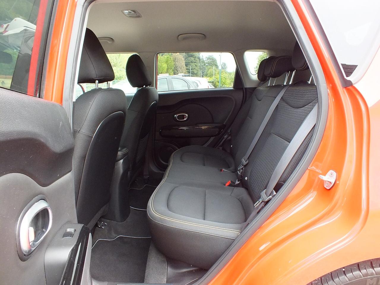 KIA SOUL 1.6 CRDi 136 CV EURO 6-RETROCAMERA-