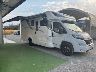 MCLOUIS MC4 860G - Semintegrale con letto matrimoniale in coda e letto basculante