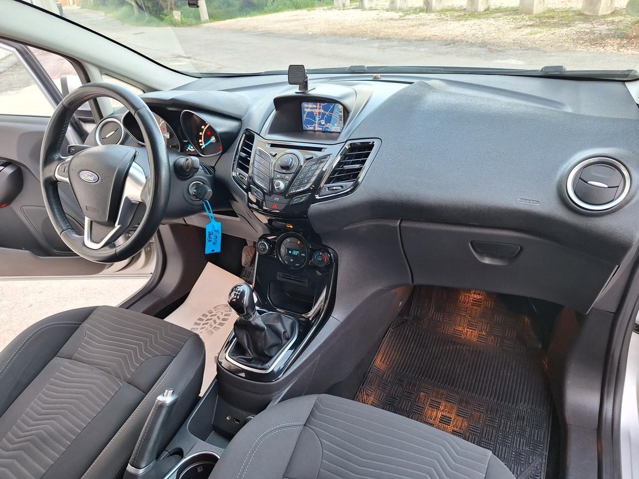 Ford Fiesta 1.5 TDCi 75CV 5 p NAVI Titanium