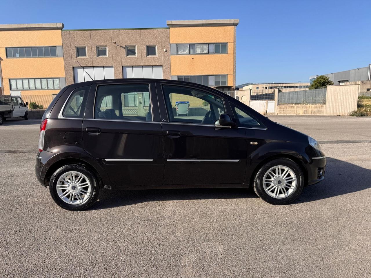 Lancia MUSA 1.3 Mjt S&S DPF Poltrona Frau 134000 KM