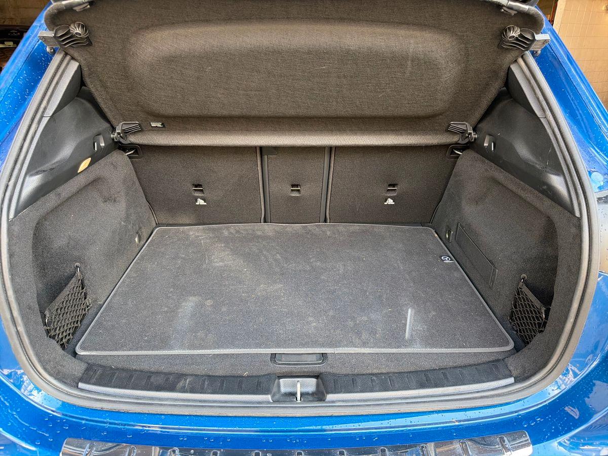 Mercedes-Benz GLA 180 Progressive Advanced Plus auto