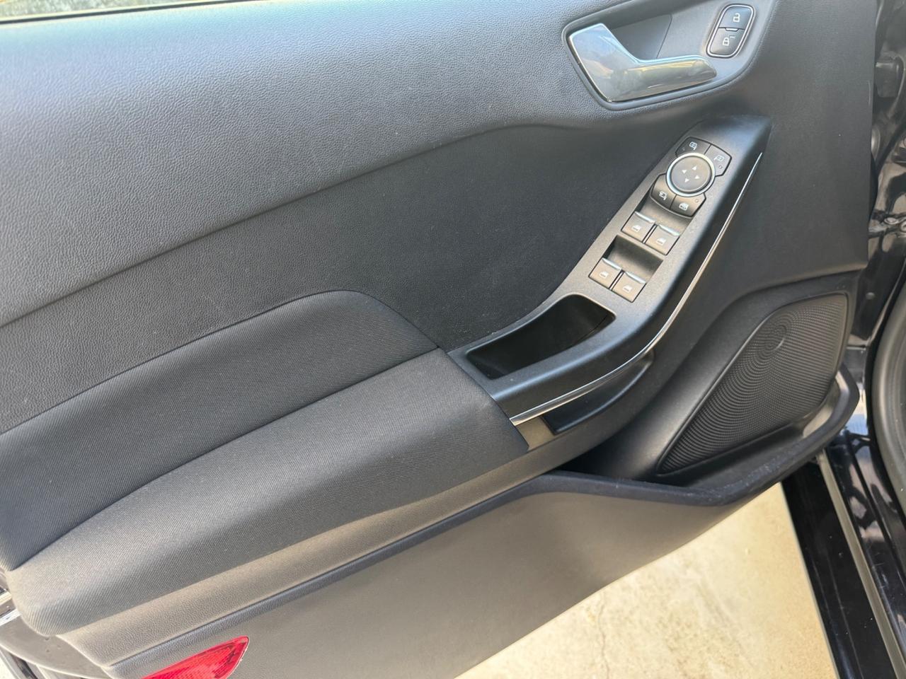 Ford Fiesta 1.5 EcoBlue 5 porte Titanium