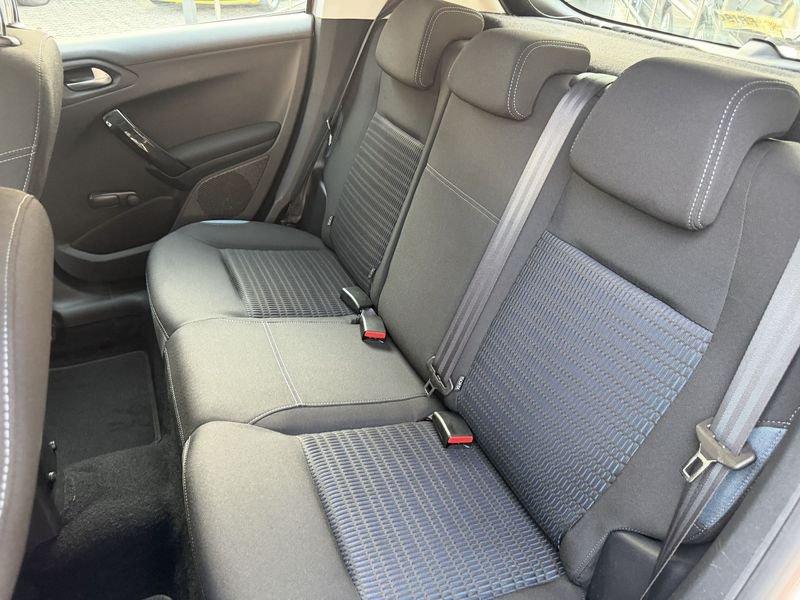 Peugeot 208 208 5p 1.2 vti 12v Allure NESSUN VINCOLO !!! DISTRIBUZIONE NUOVA !!!