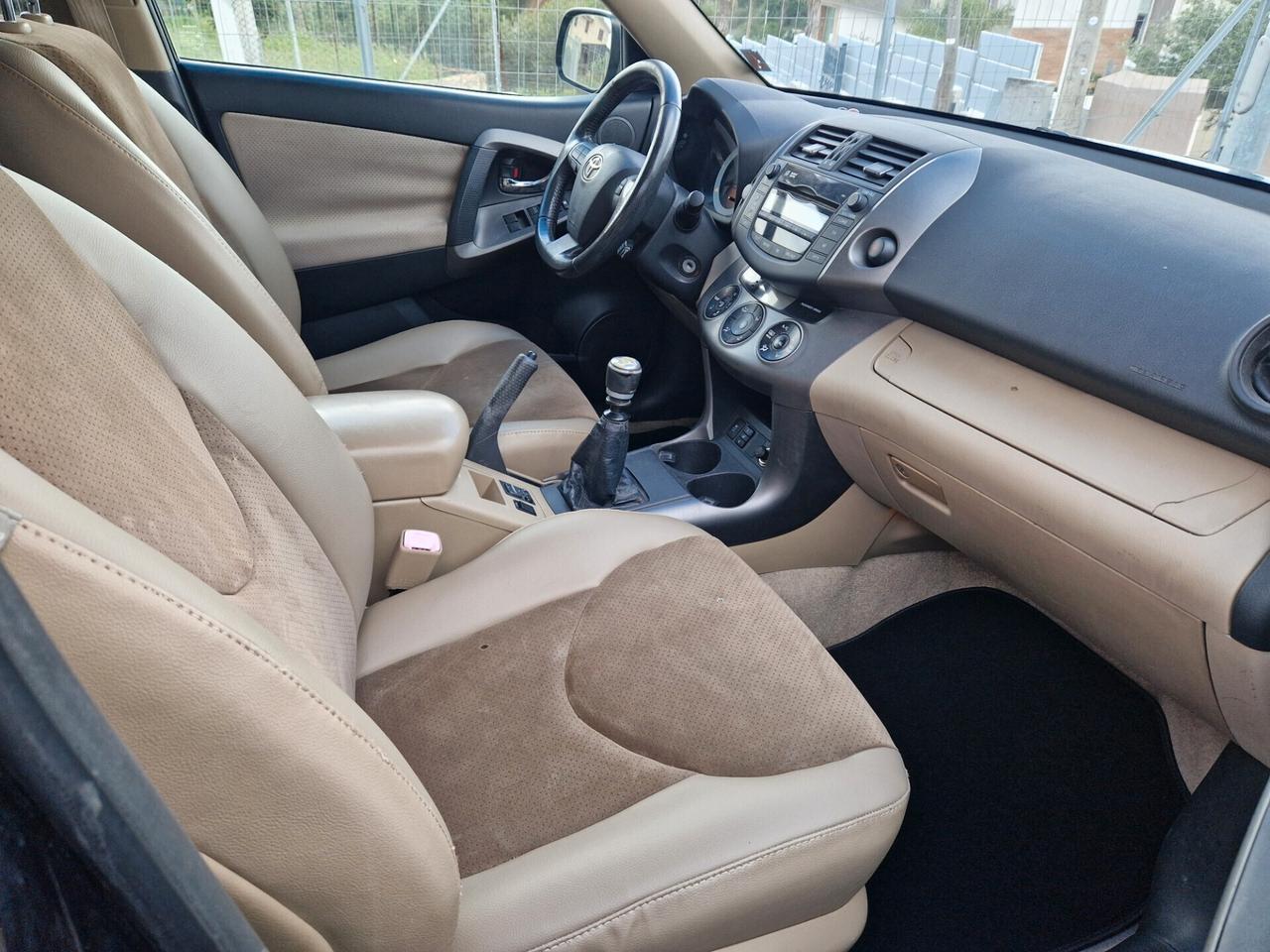 Toyota RAV 4 RAV4 Crossover 2.2 D-4D 150 CV DPF Exclusive