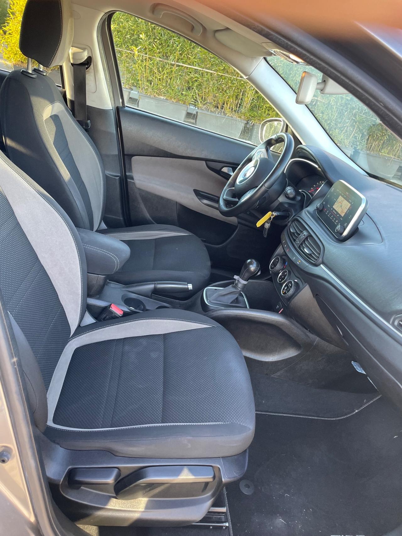 Fiat Tipo 1.6 Mjt anno 2017 navi pronta al uso