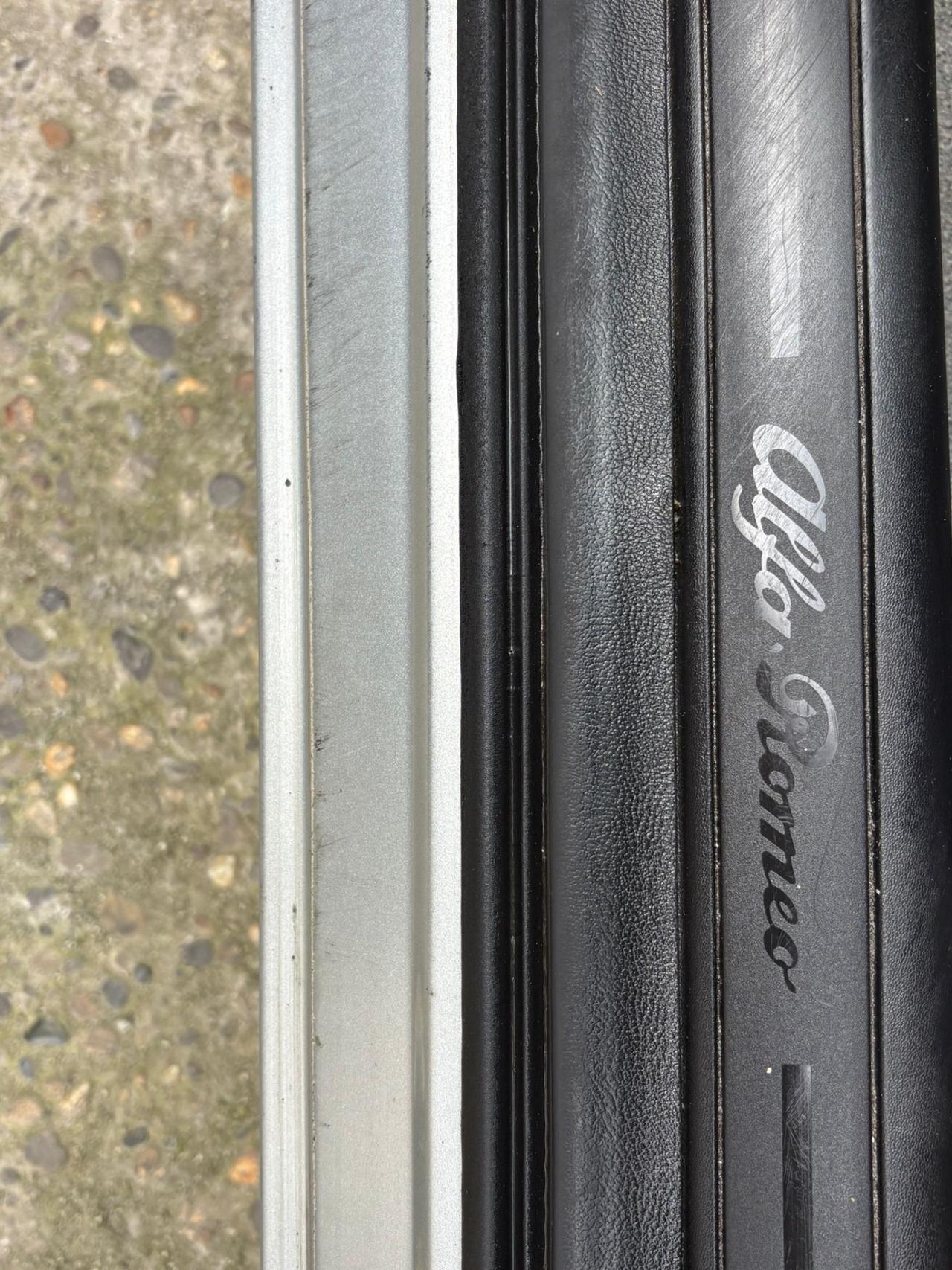 Alfa Romeo 147 1.6i 16V Twin Spark cat 3p. Progression