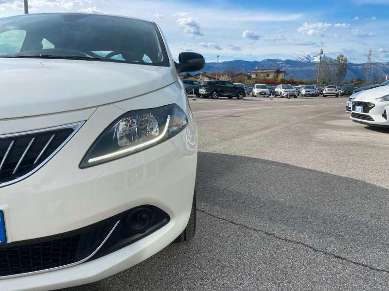 LANCIA Ypsilon 1.0 firefly hybrid Silver 70c