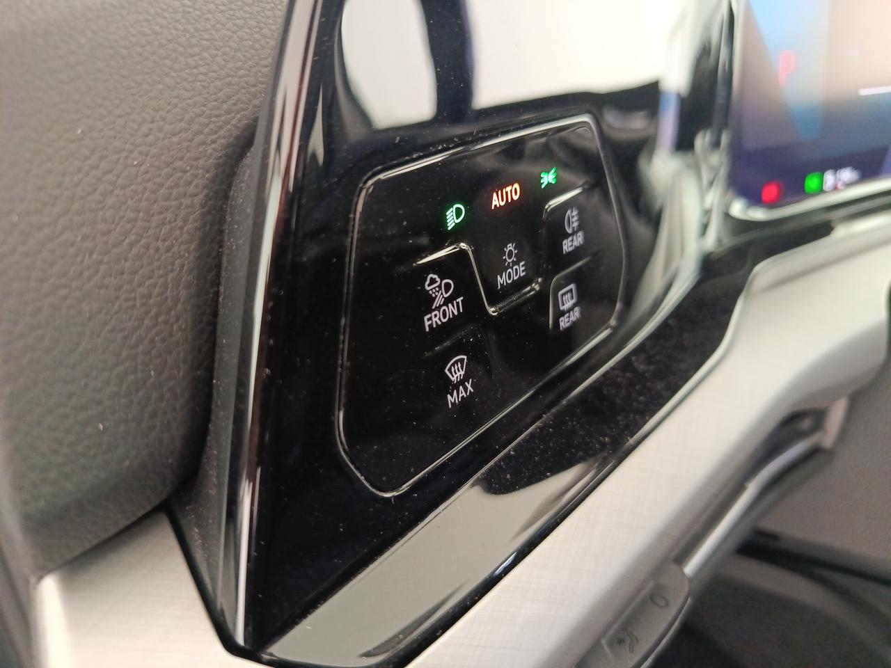 VOLKSWAGEN Golf 8ª serie - Golf Variant 1.0 eTSI EVO DSG Life