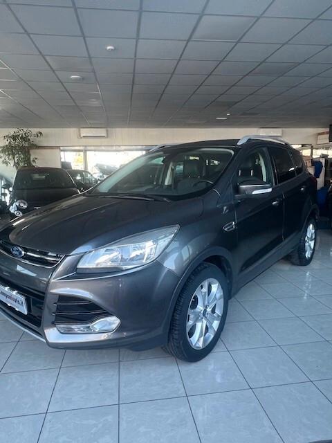 Ford Kuga 2.0 TDCI 163 CV 4WD Powershift Titanium