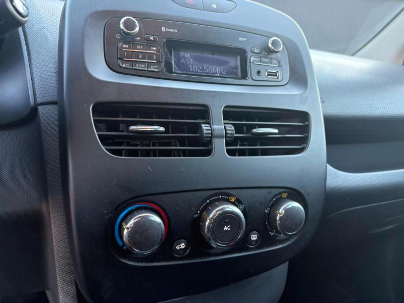 Renault Clio 5 Porte 1.2 BENZ 75cv ADATTA NEOPATENTATI